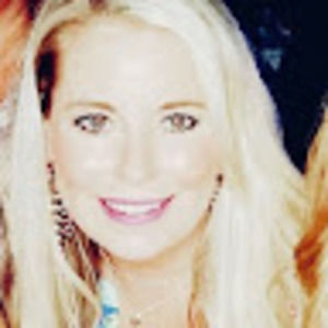 Meet your Posher, Maura